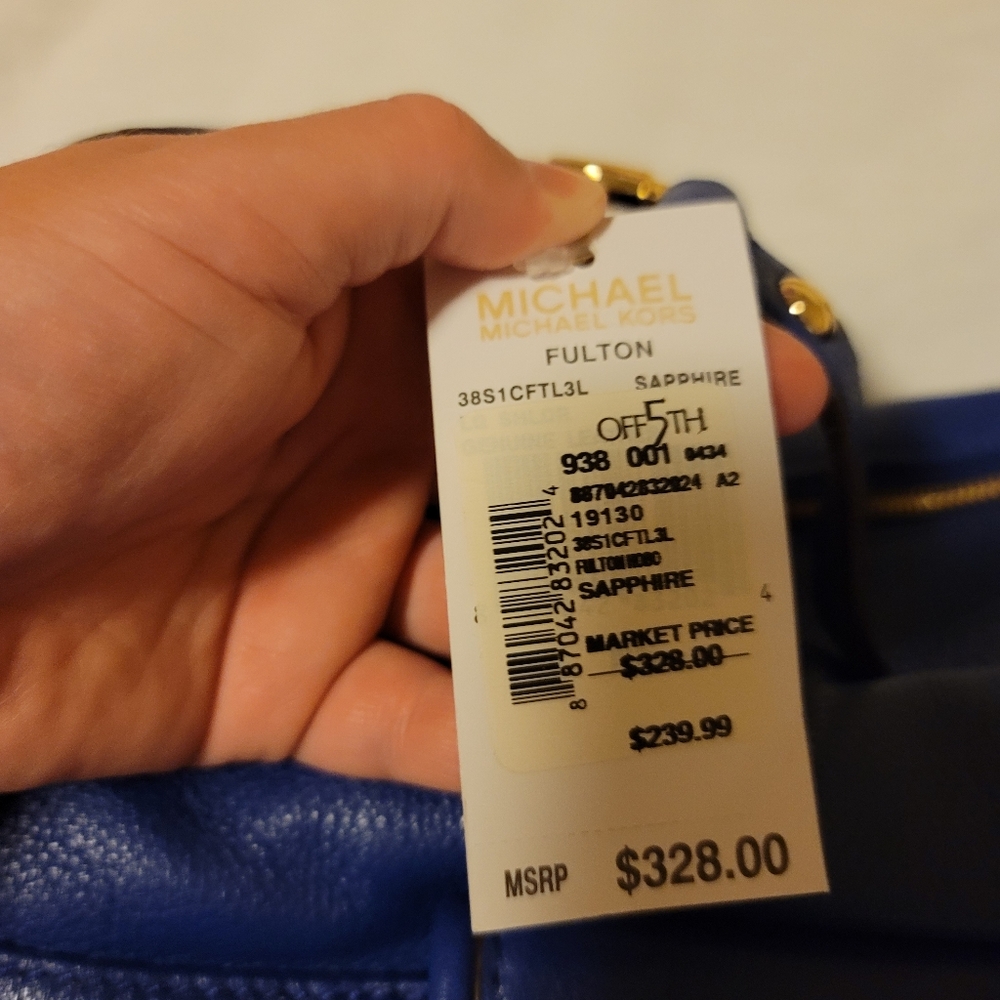 NWT Michael Kors Fulton Hobo in Saphire Color